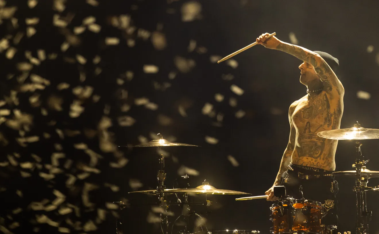 Travis with confetti