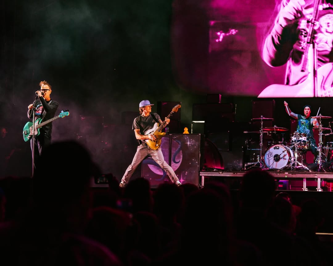 blink-182 on stage