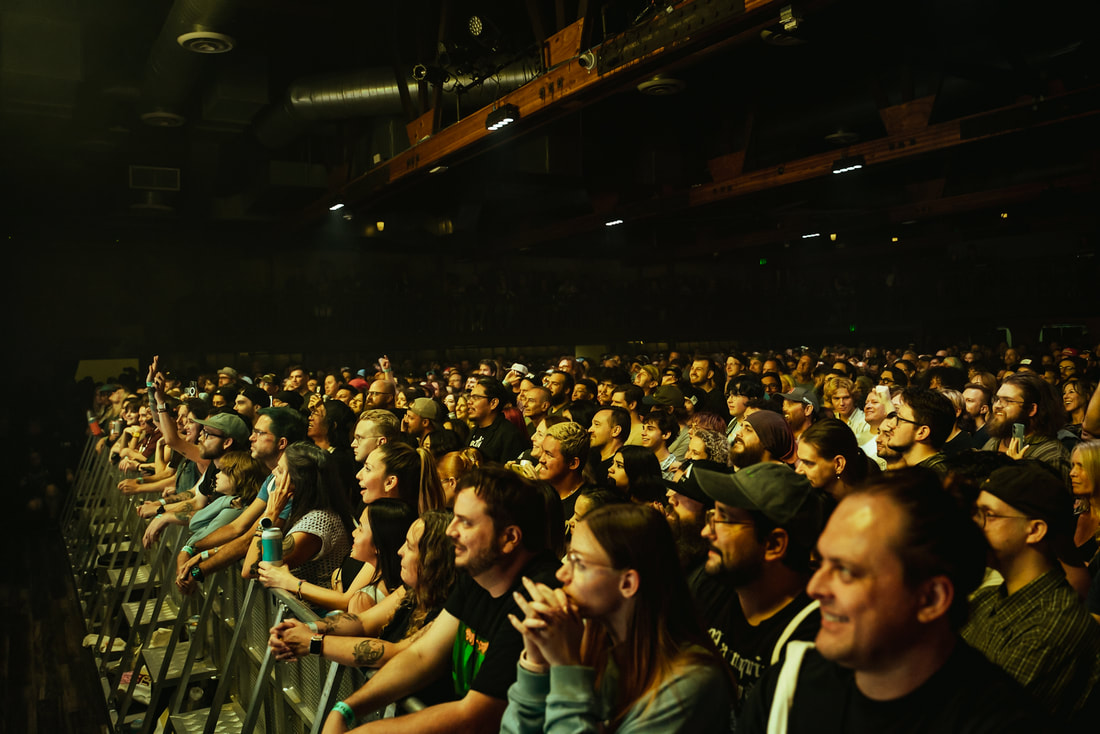 the crowd at the Van Buren